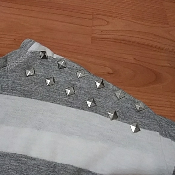 BRAND NEW studded tee - Picture 2 of 4